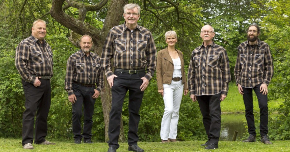 Concert van Country Trail Band in NGK De Voorhof in Nieuwleusen