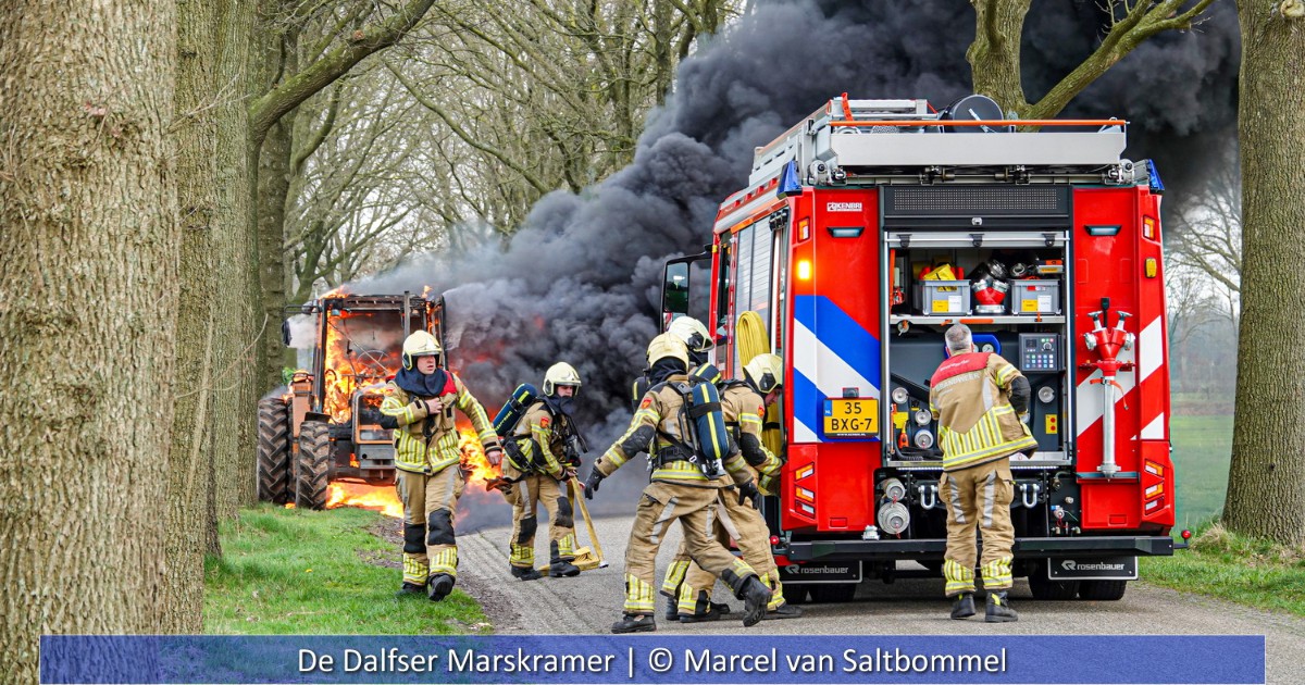 Brandweer Nieuwleusen rukt uit voor tractorbrand