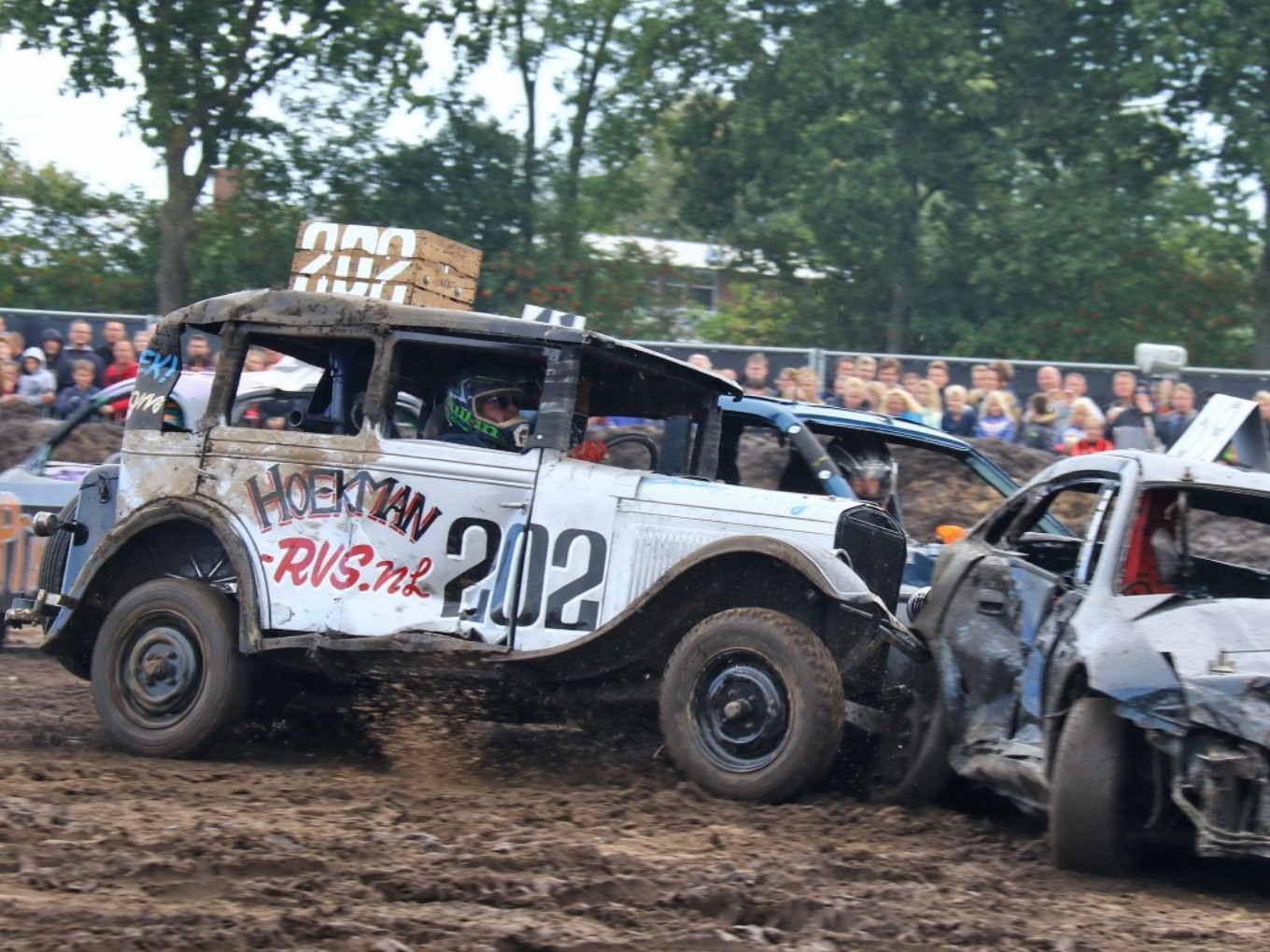 Autorodeo Nieuwleusen: oldtimermanche tijdens Oranjefeesten 2018