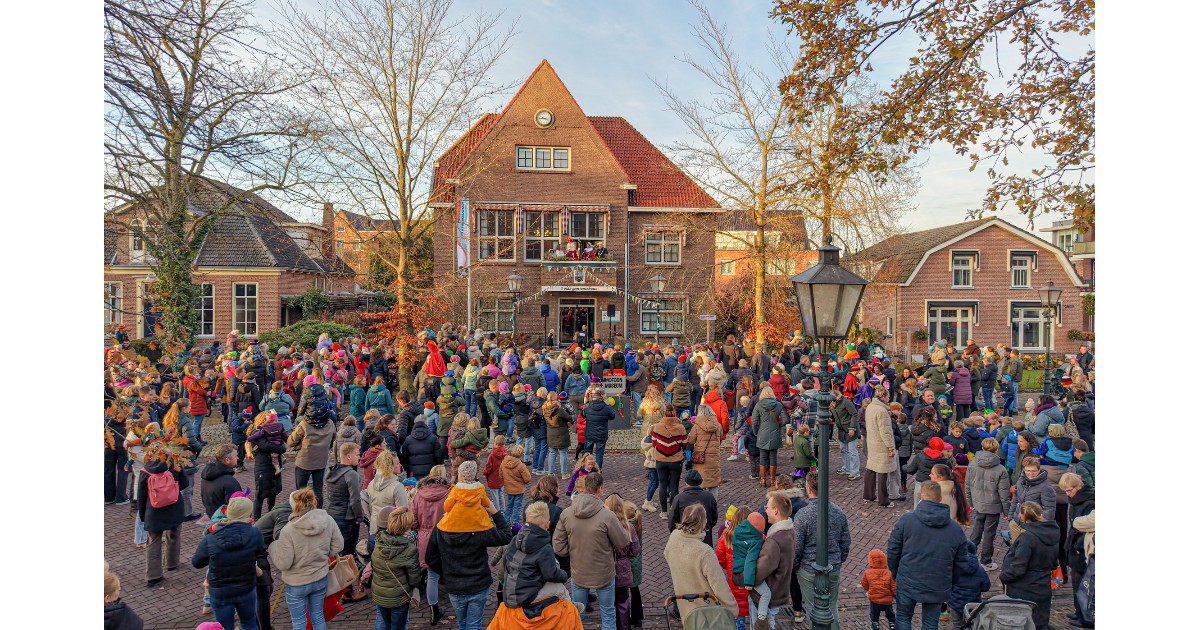 Gezellige intocht van Sinterklaas in Nieuwleusen