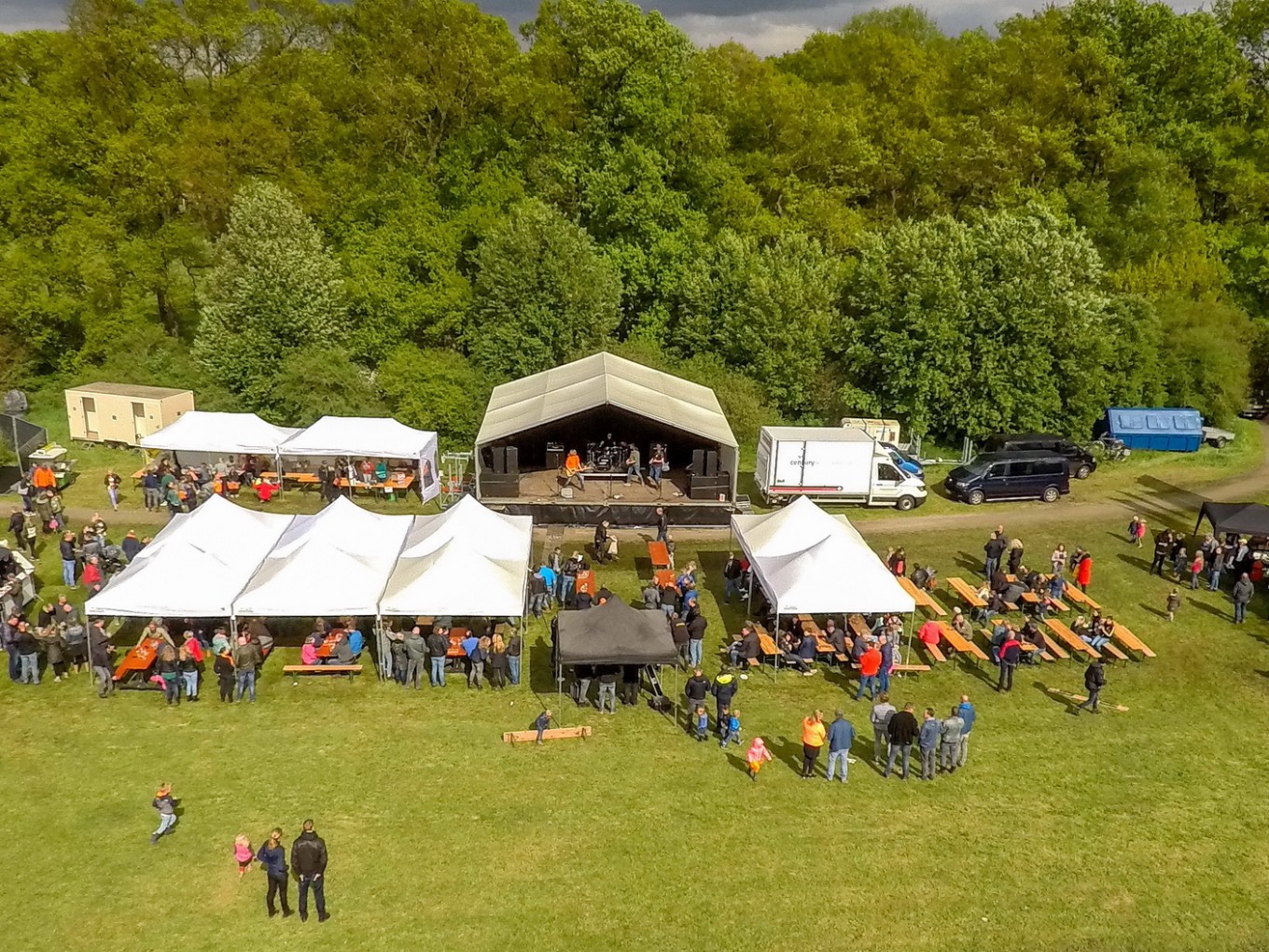 Oranjeverenigingen organiseren voor het tweede jaar op rij online Koningsdag