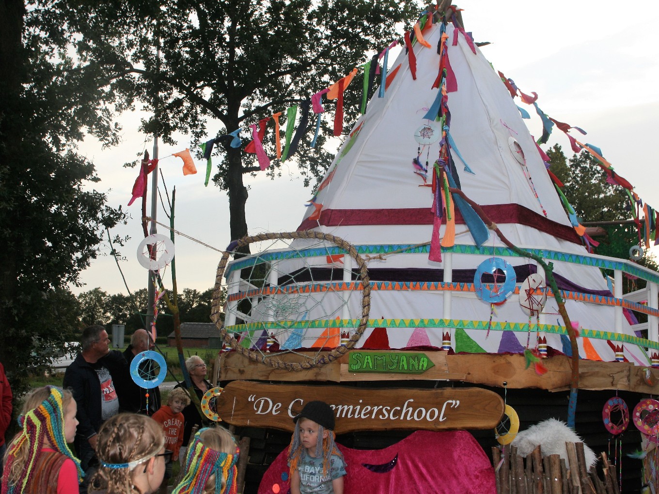 Oudleusen viert vijf dagen Oranjefeest