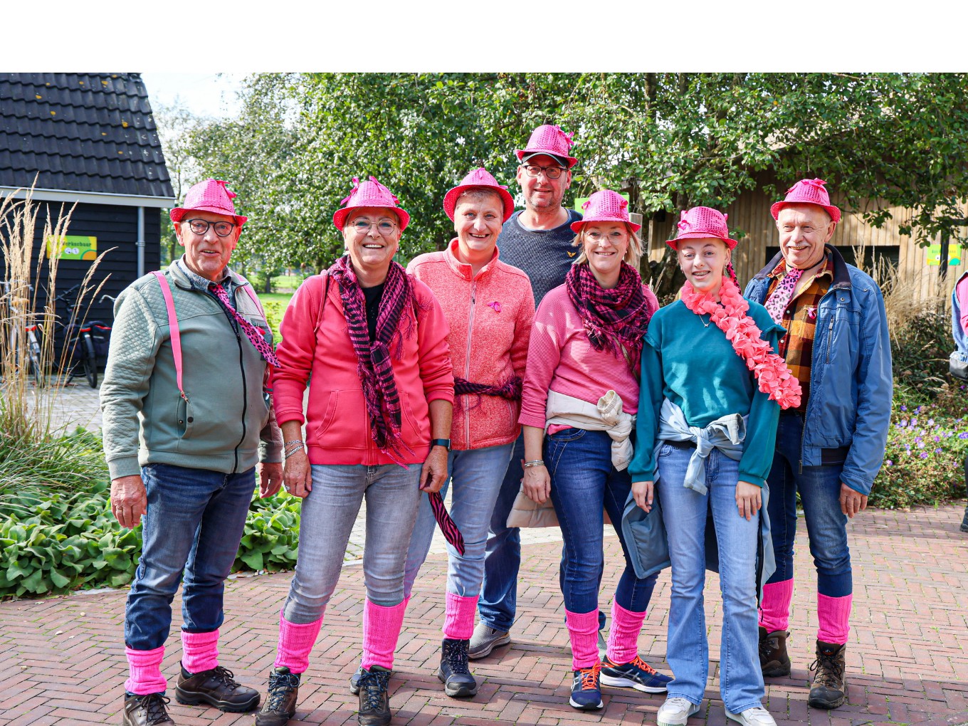 Ruim 5.500 euro levert wandeling voor Pink Ribbon op in Nieuwleusen