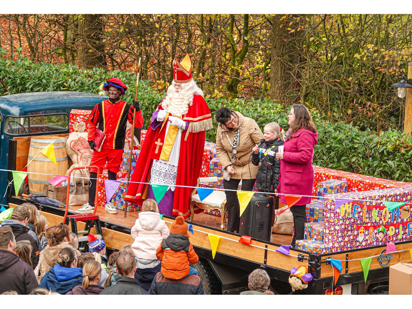 Feestelijke intocht van Sinterklaas in Nieuwleusen