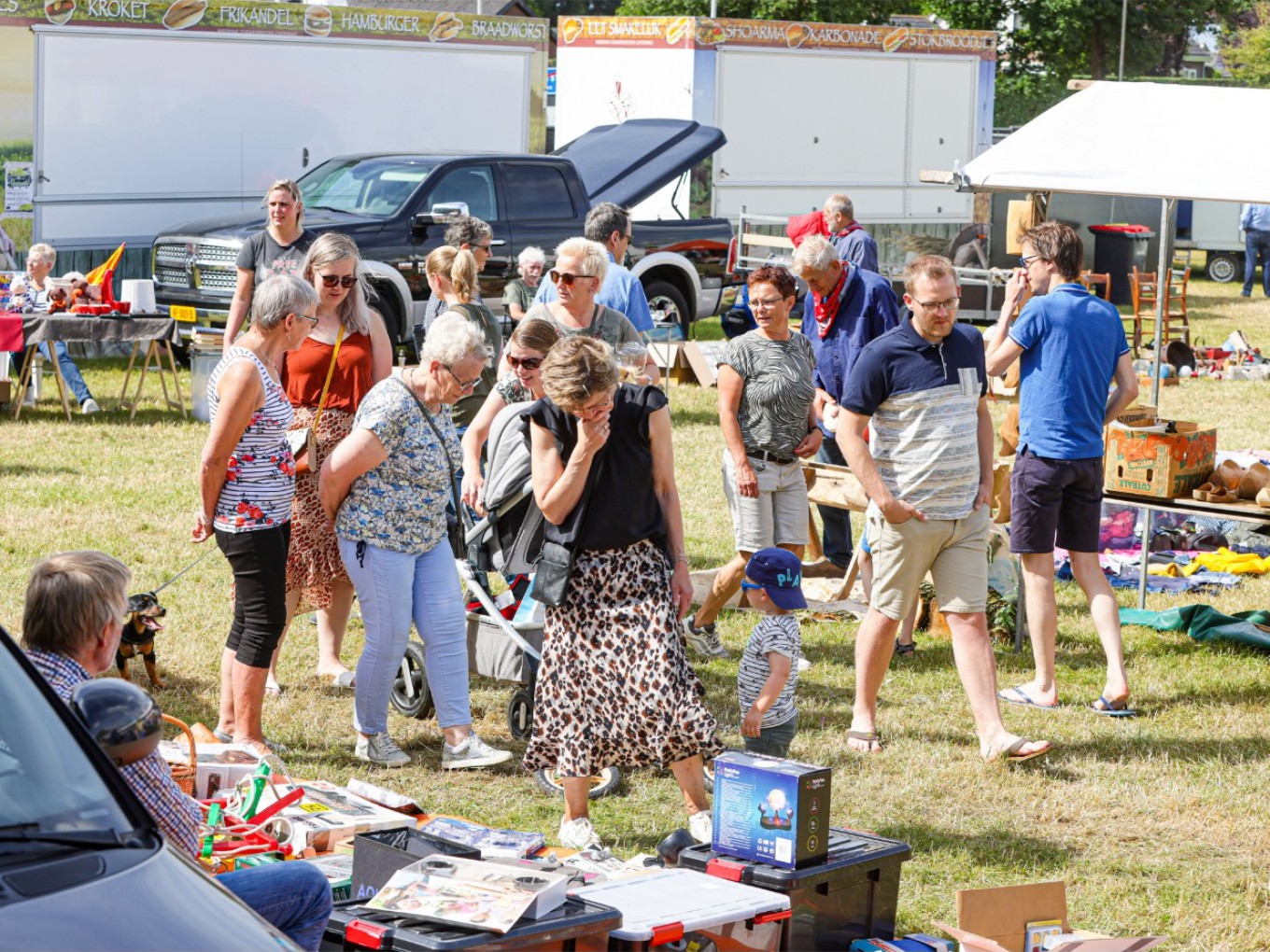 Sproeifeest barst weer los in Hoonhorst