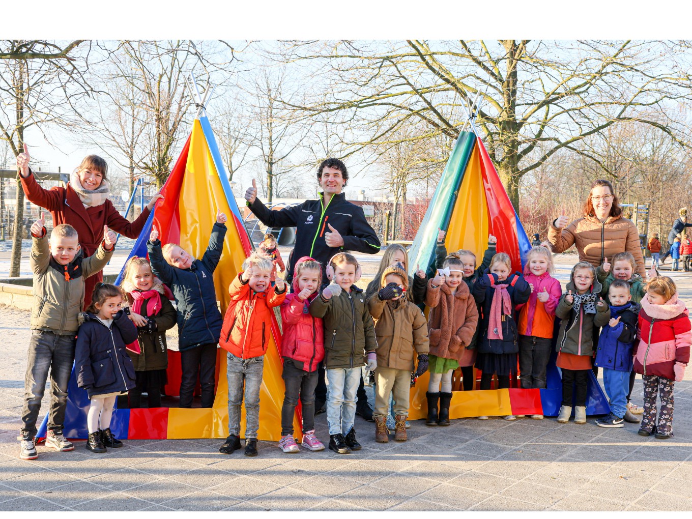 Leerlingen Tweemaster Nieuwleusen spelen weer in tipi’s