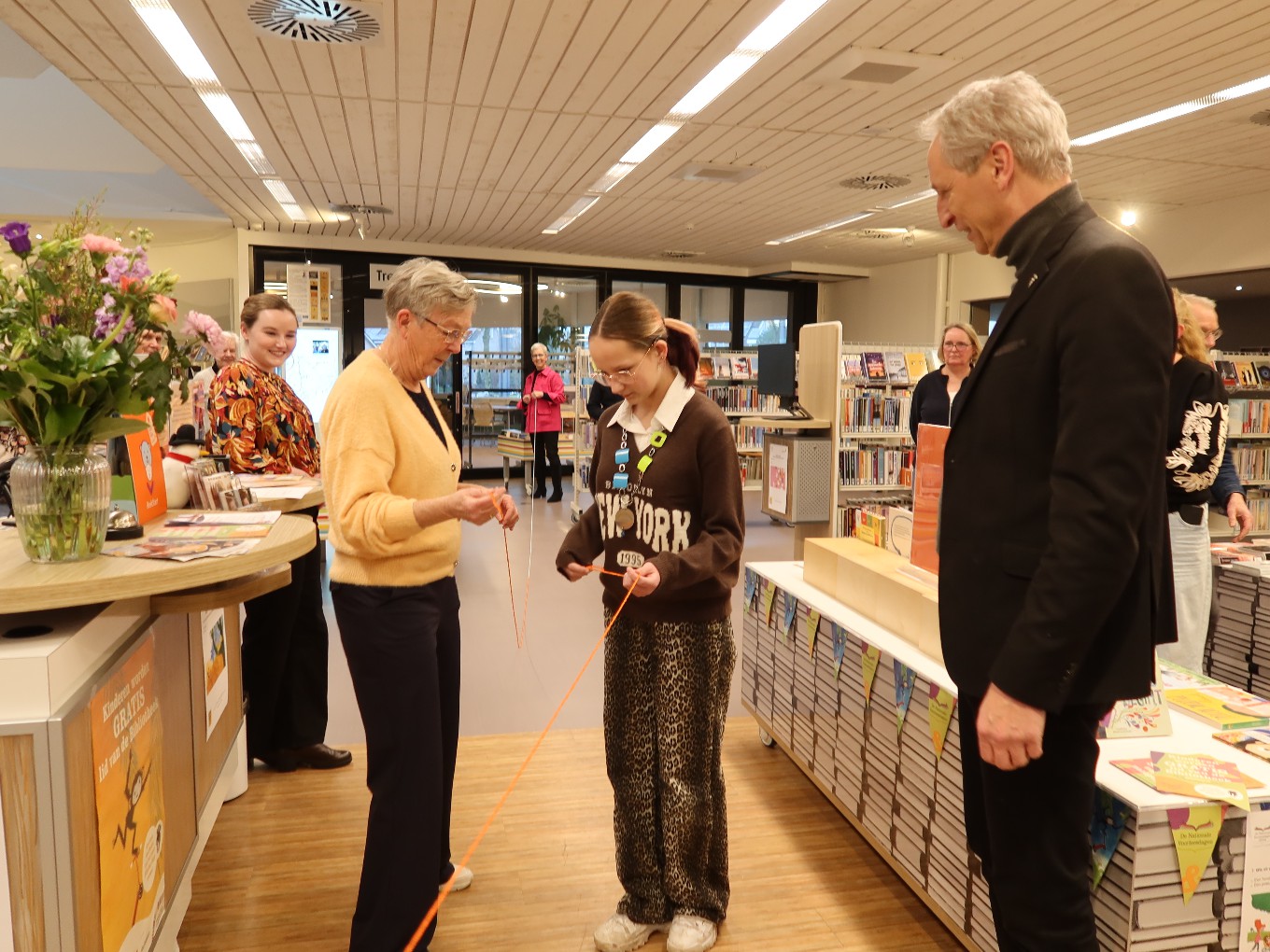 Geheugenpunt en kinderhoek in bibliotheek Dalfsen feestelijk geopend
