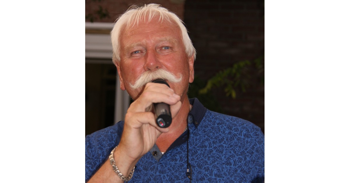 Optreden Aalt Westerman in Grammofoonmuseum Nieuwleusen