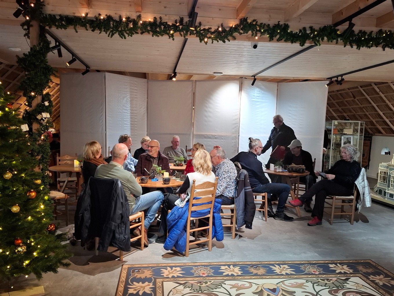 Geslaagde kerstwandeling van historische vereniging
