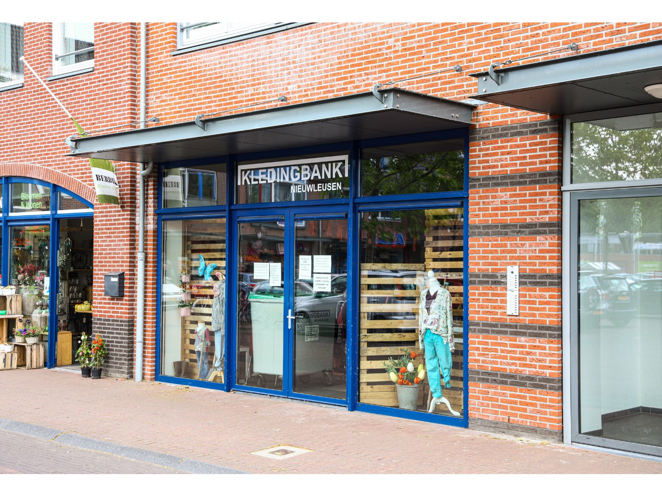 Kledingbank Nieuwleusen weer open