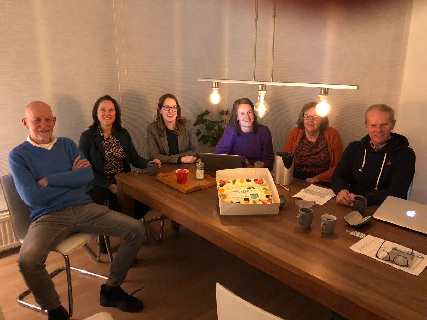 D66 verrast vrijwilligers van ‘Welkom in Dalfsen’ met Valentijnstaart