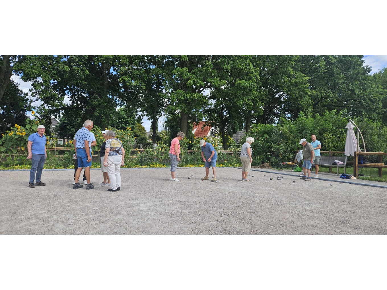 Officiële opening van jeu de boules baan Nieuwleusen