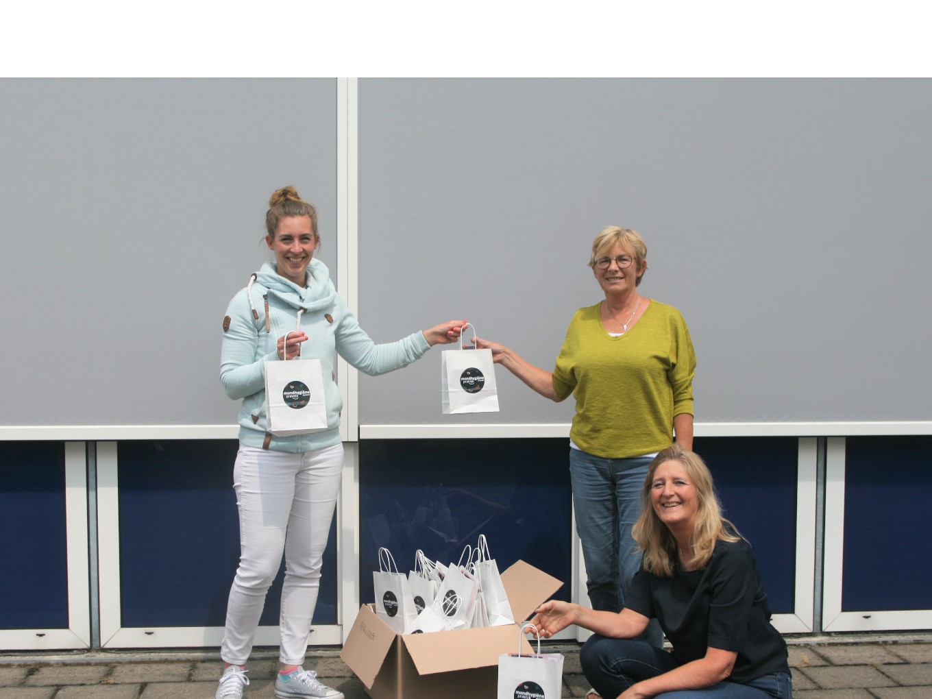 Mondhygiënist ‘adopteert’ Voedselbank Dalfsen-Nieuwleusen