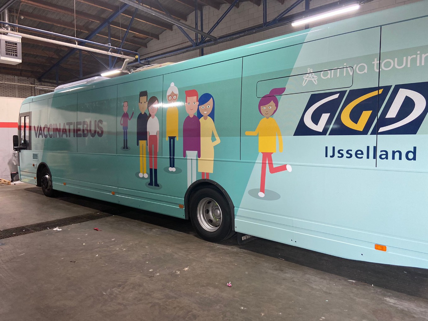 Nieuwleusen heeft primeur met GGD vaccinatiebus