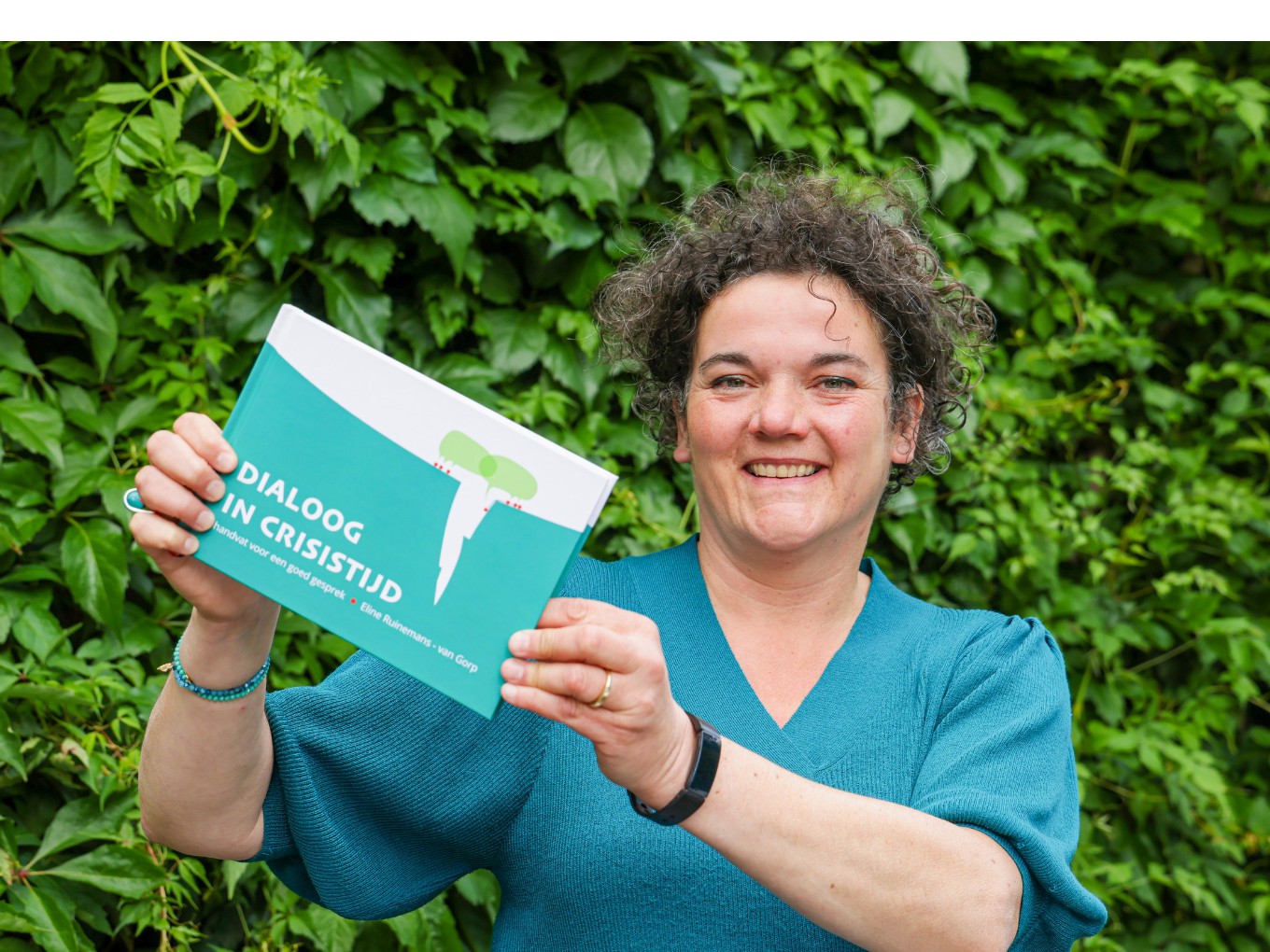 Eline Ruinemans uit Nieuwleusen schrijft boek voor goed gesprek