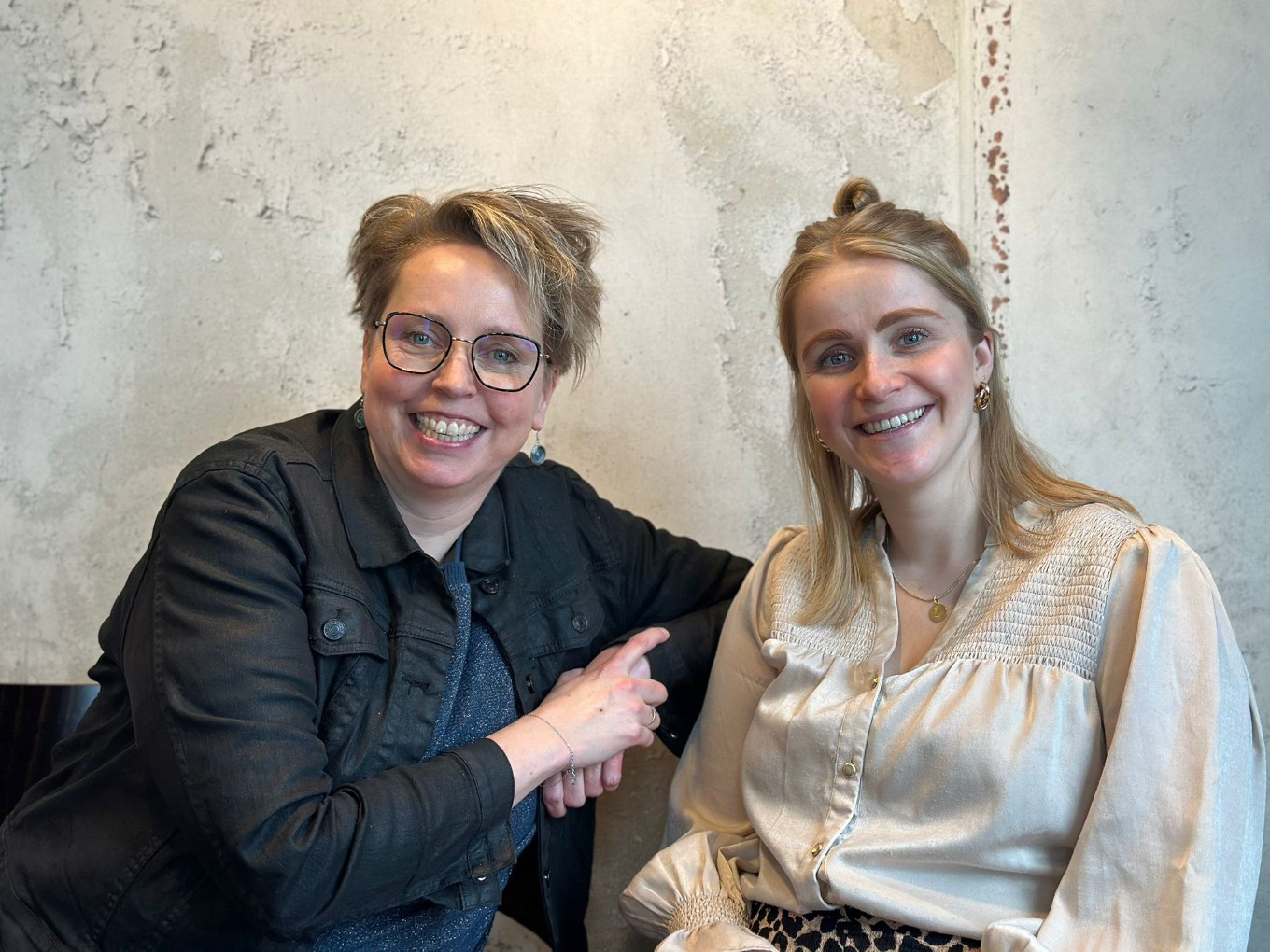 Irene van der Vegte (links) en Margriet Kootstra-Boersma.