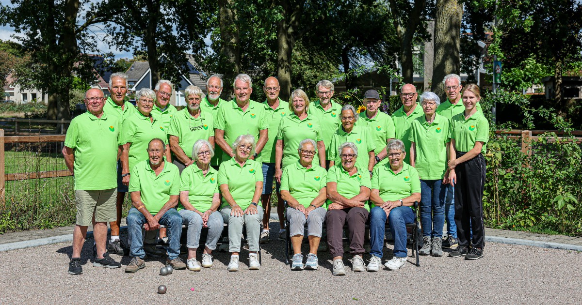 Nieuw clubtenue voor Boules25 in Nieuwleusen
