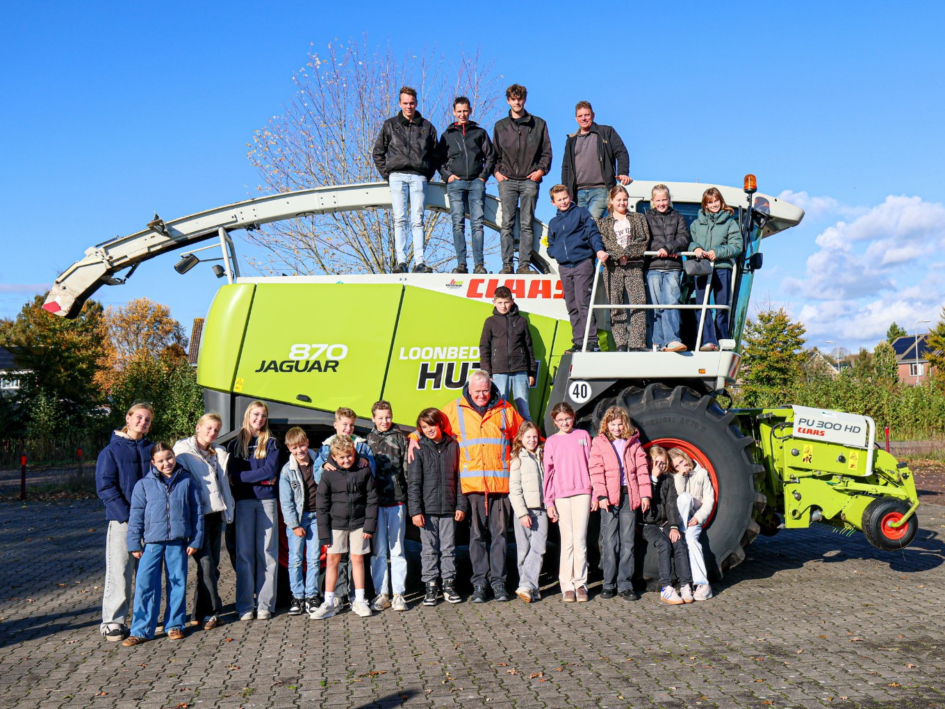 Oudste leerlingen basisscholen leren veilig omgaan met landbouwverkeer