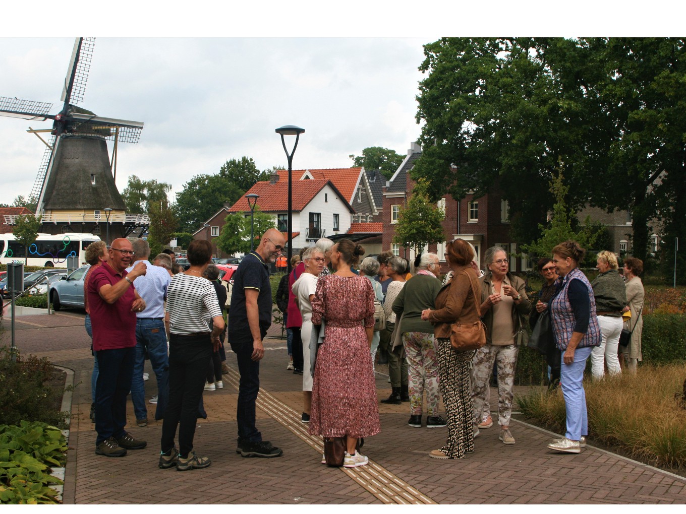 Dalfser hospice-vrijwilligers vieren jubileumfeestje