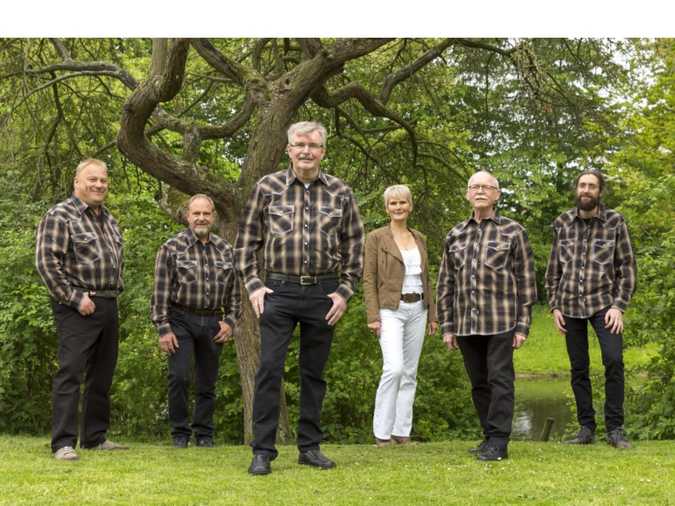 Concert van Country Trail Band in NGK De Voorhof in Nieuwleusen