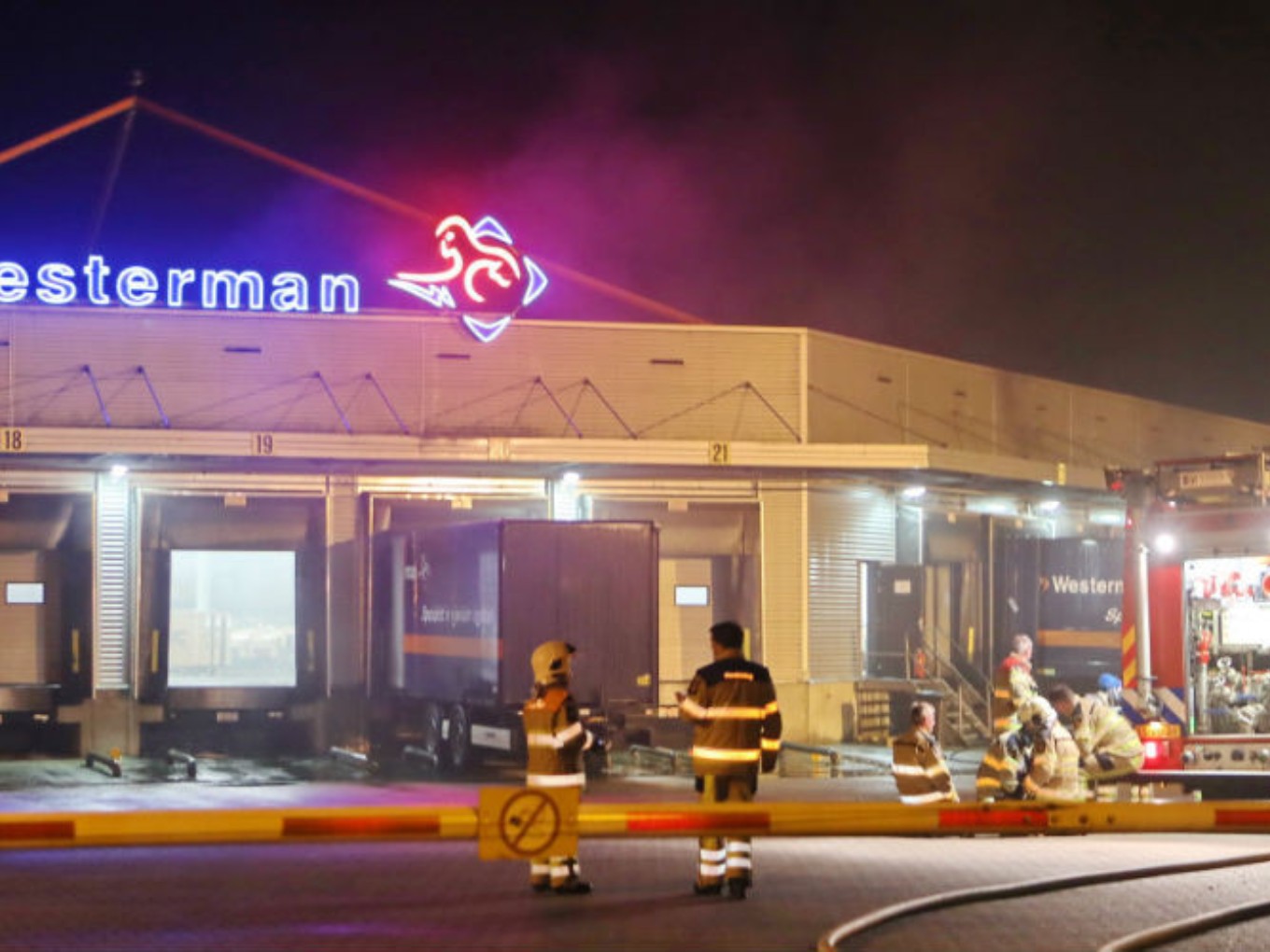 Forse brand bij Westerman Transport in Nieuwleusen