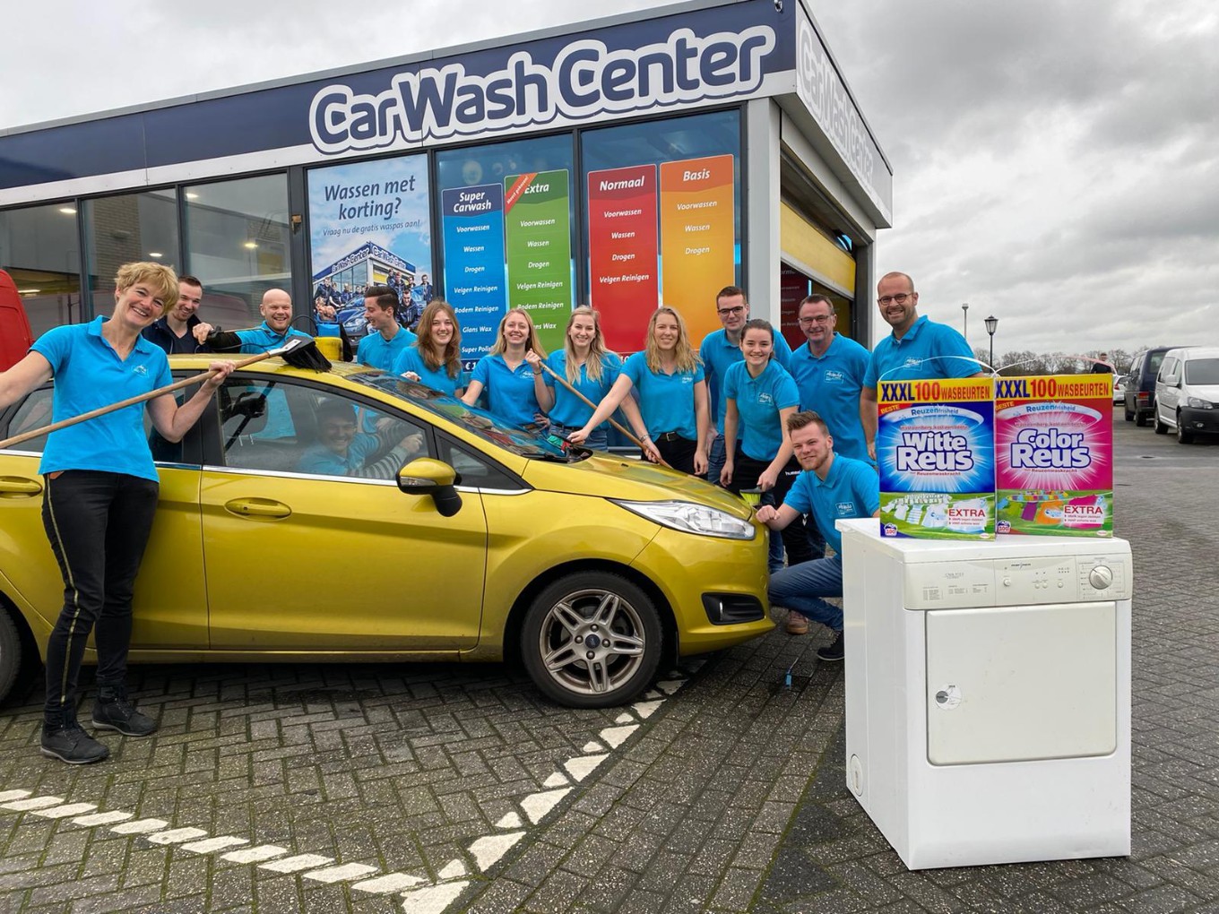 Auto wassen voor waspoeder Medgidia