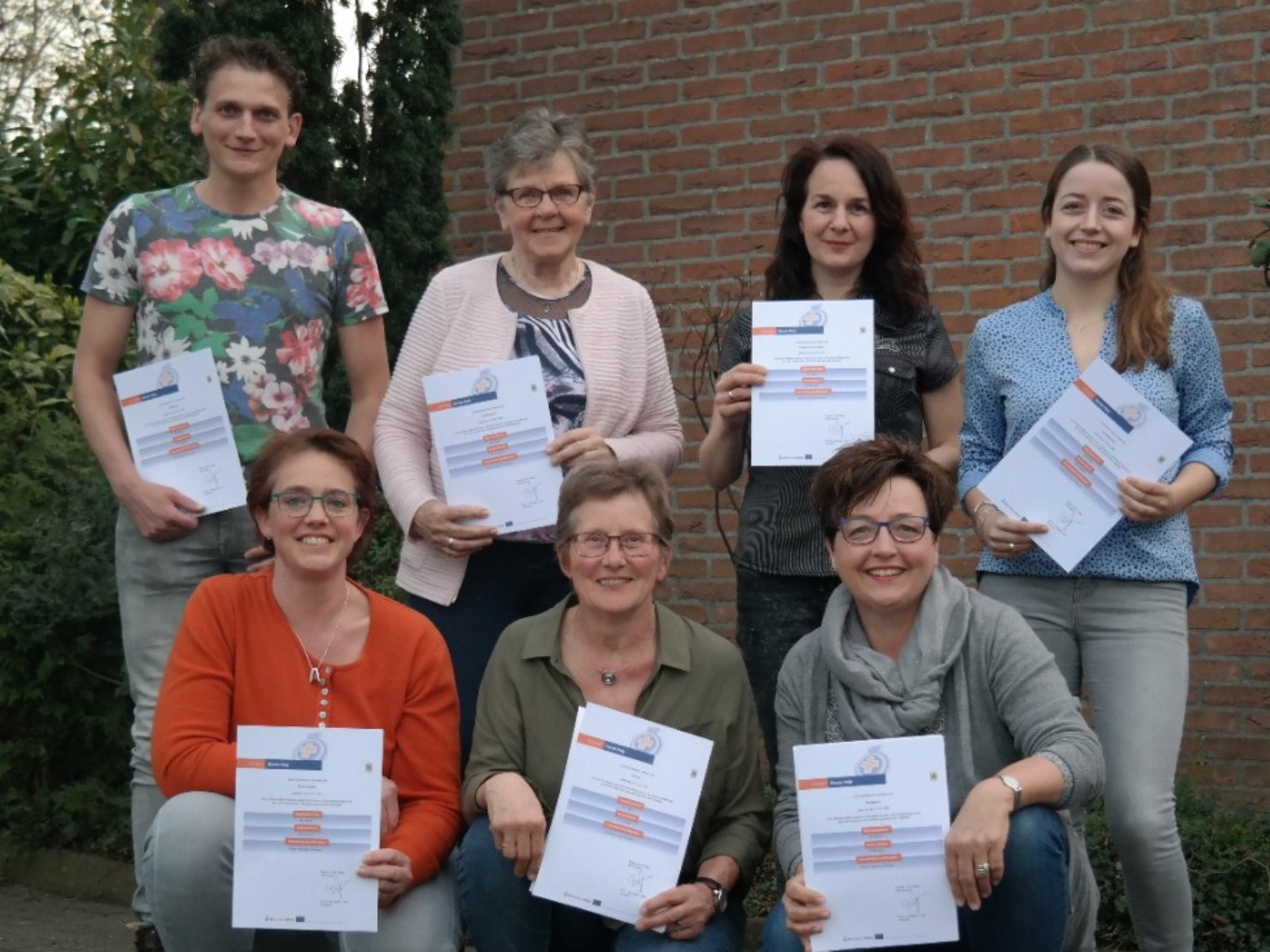 Geslaagden en jubilarissen bij EHBO Nieuwleusen