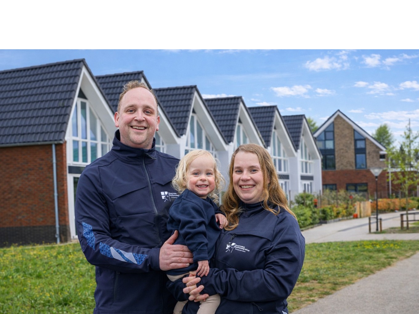 Max, Rebecca en hun dochter, van Boersma Buitenservice. Foto: Marcel van Saltbommel.