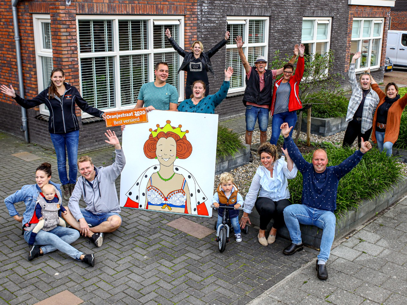 Oranjevereniging reikt toch prijs uit voor best versierde straat