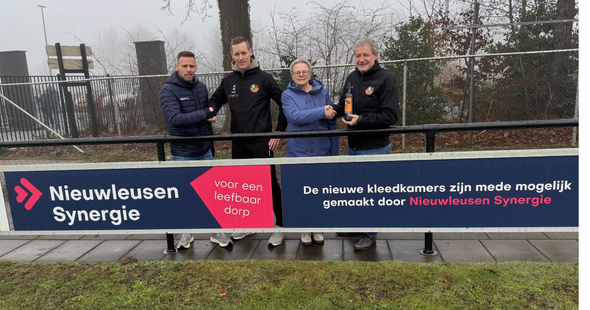 Nieuwleusen Synergie helpt met nieuwe kleedkamers S.V. Nieuwleusen