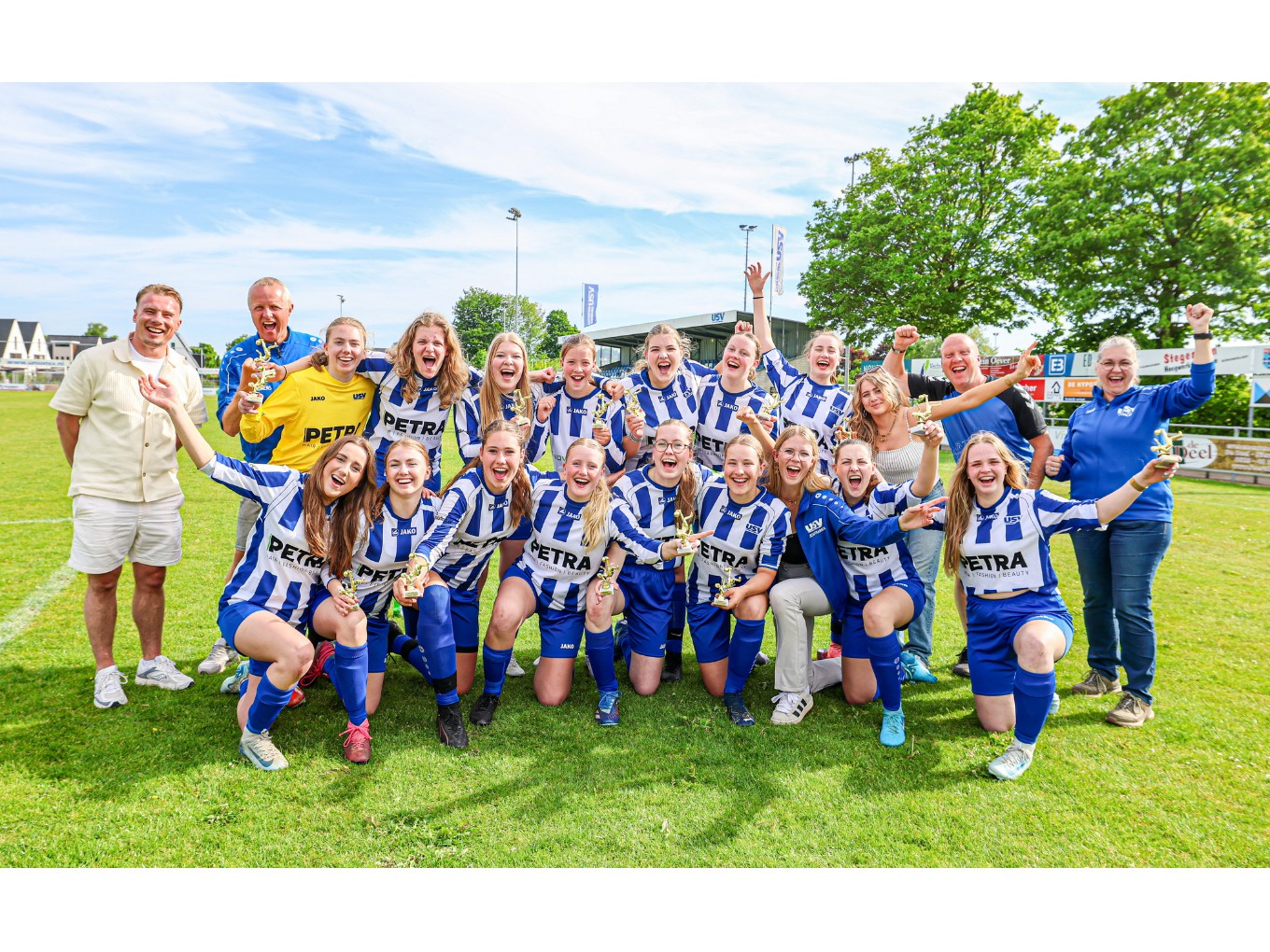 Meiden USV O20 ongeslagen kampioen