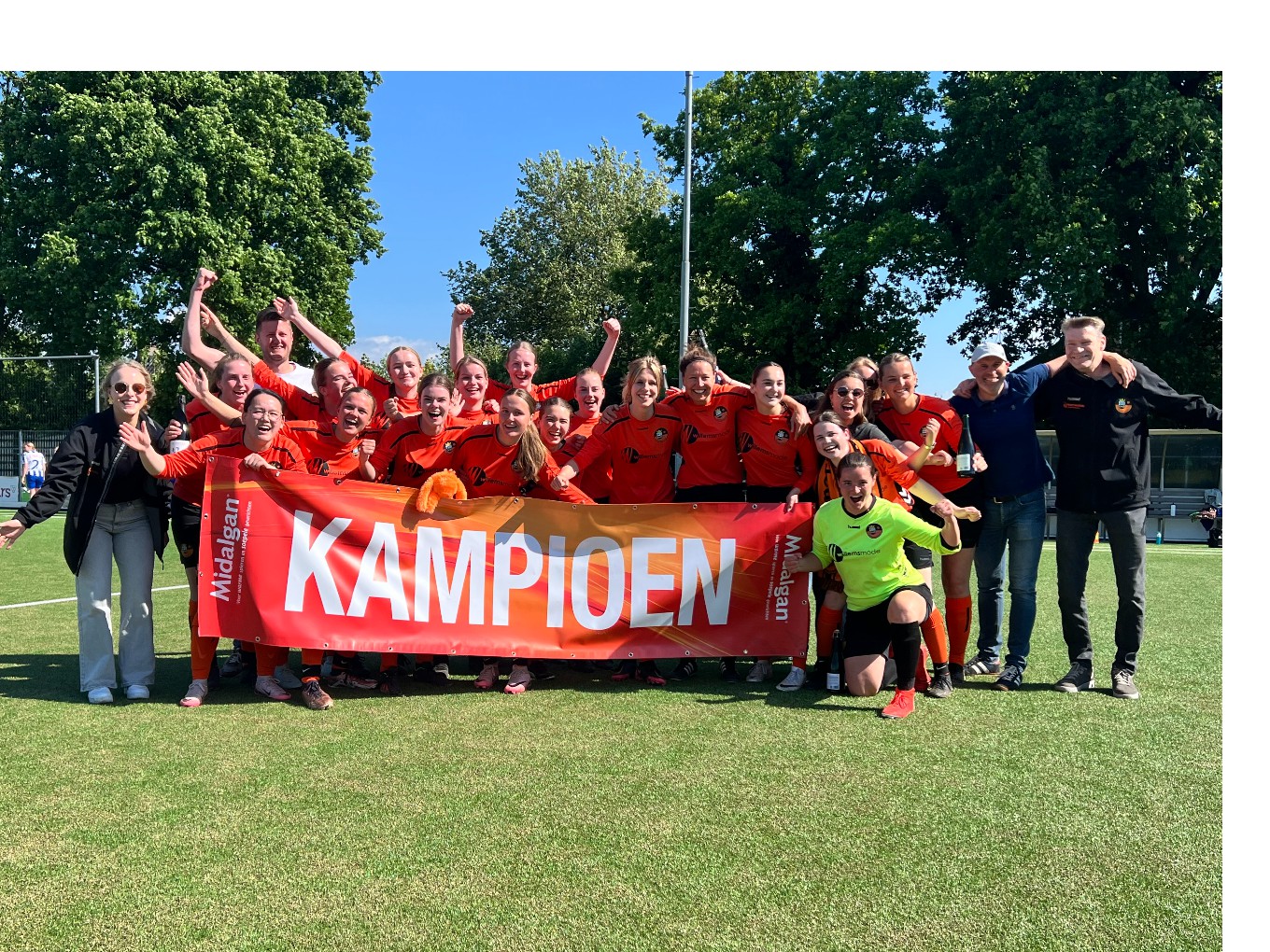 Vrouwen S.V. Nieuwleusen 2 kampioen