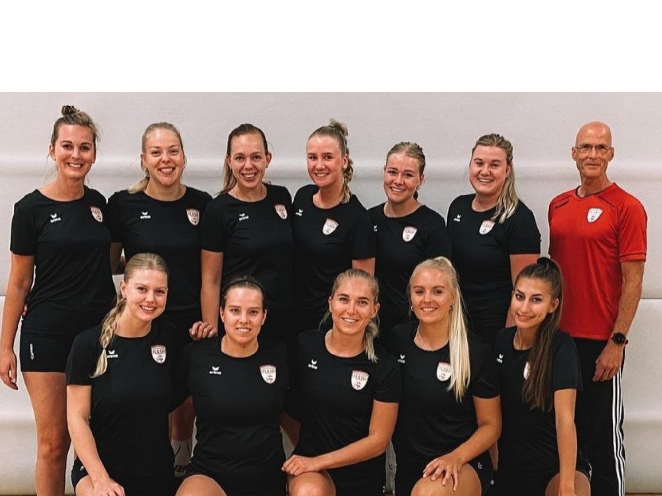 Flash dames 1 uit Nieuwleusen wint thuis