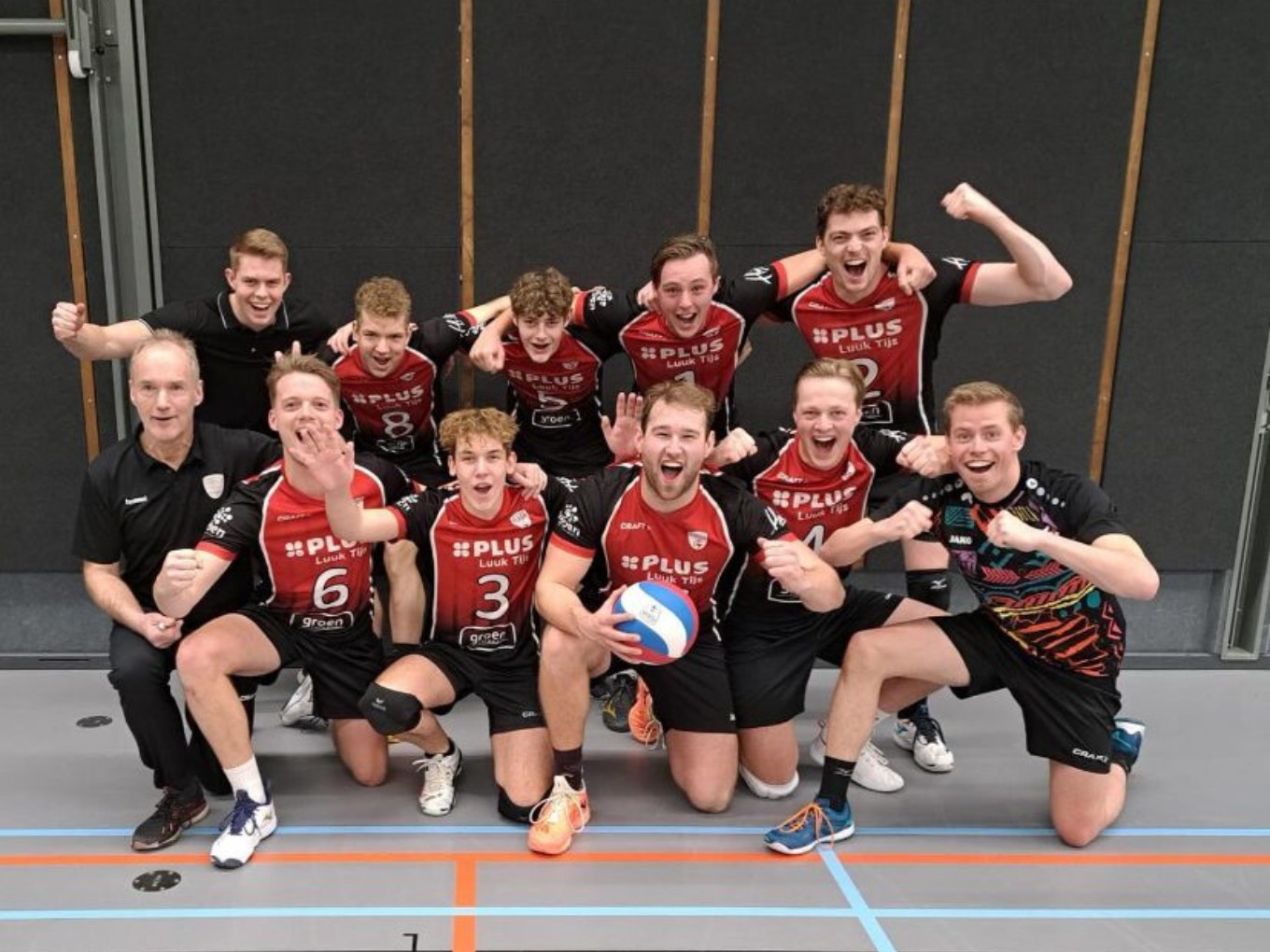 Flash heren 1 wint in Zwolle