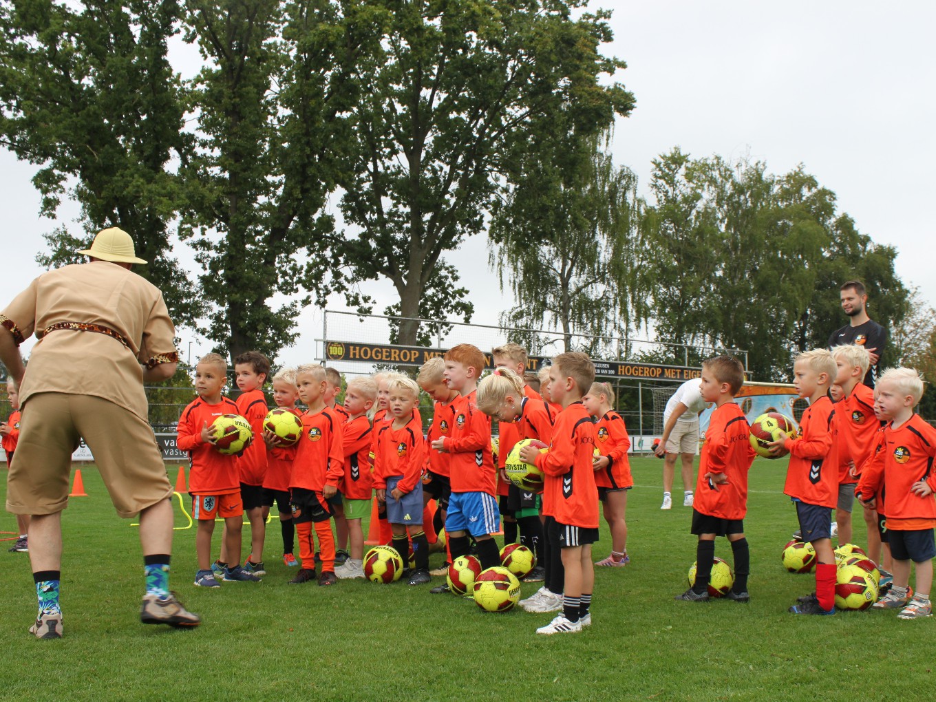 Gratis voetbalshirt bij deelname Jong Oranje op open dag S.V. Nieuwleusen