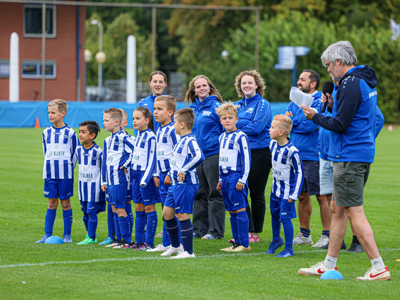 Jeugd USV trapt voetbalseizoen af