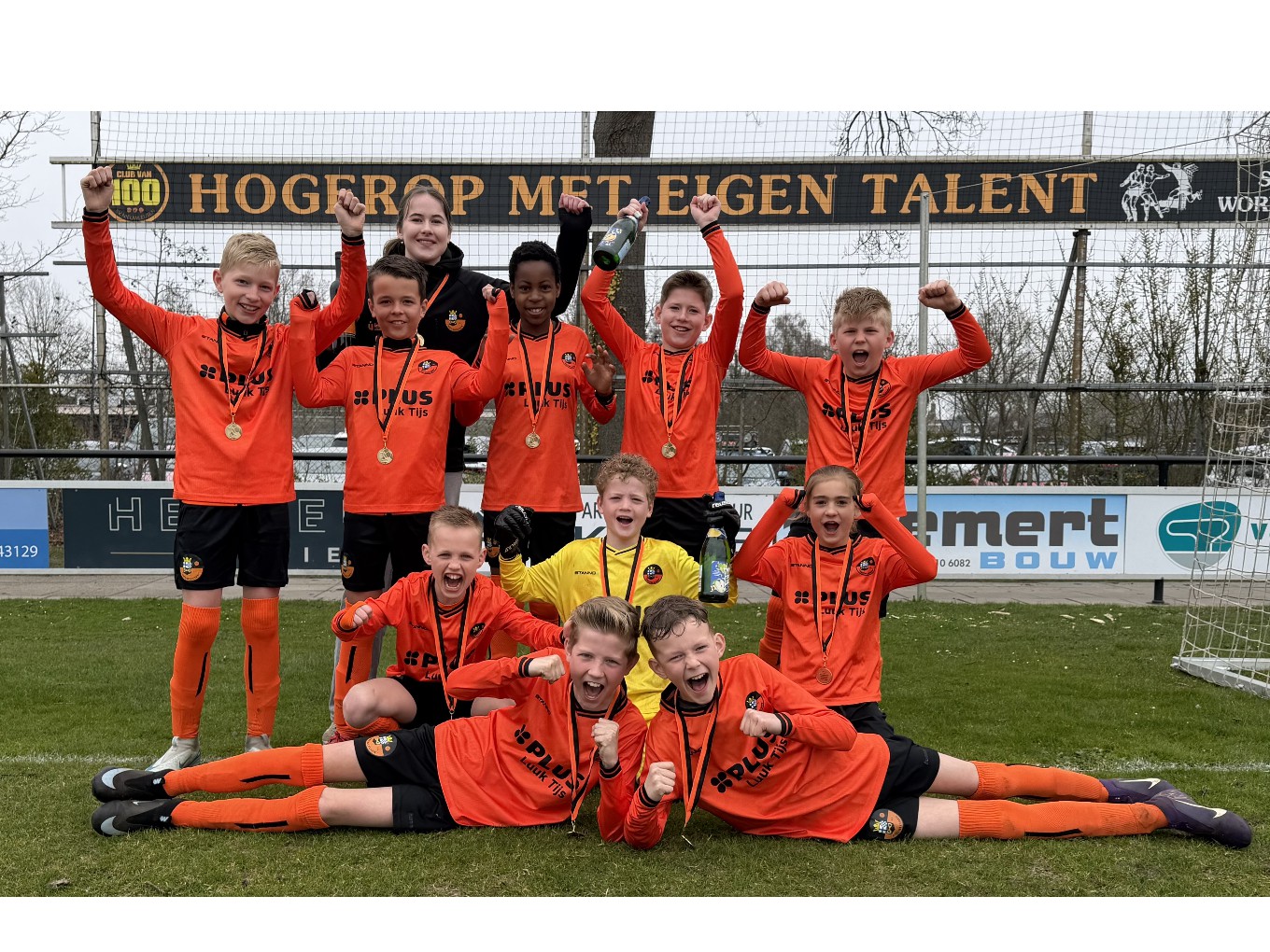 het kampioensteam S.V. Nieuwleusen JO11-2. Foto: S.V. Nieuwleusen.