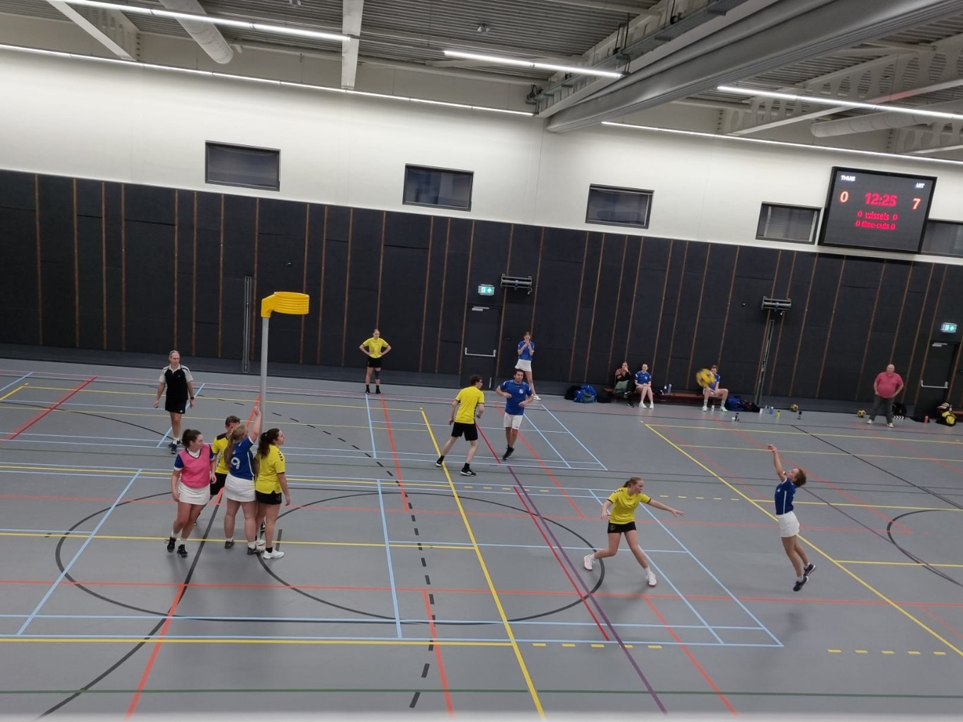 Korfballers d’Ommerdieck verliezen kansloos
