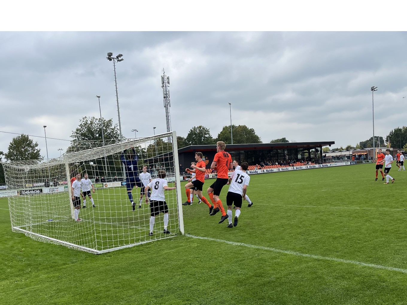 S.V. Nieuwleusen pakt zwaarbevochten eerste overwinning in 1e  klasse