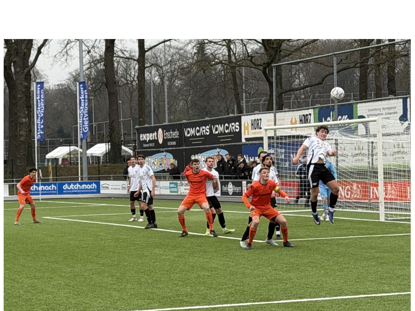 moment uit de wedstrijd. Eigen foto S.V. Nieuwleusen.