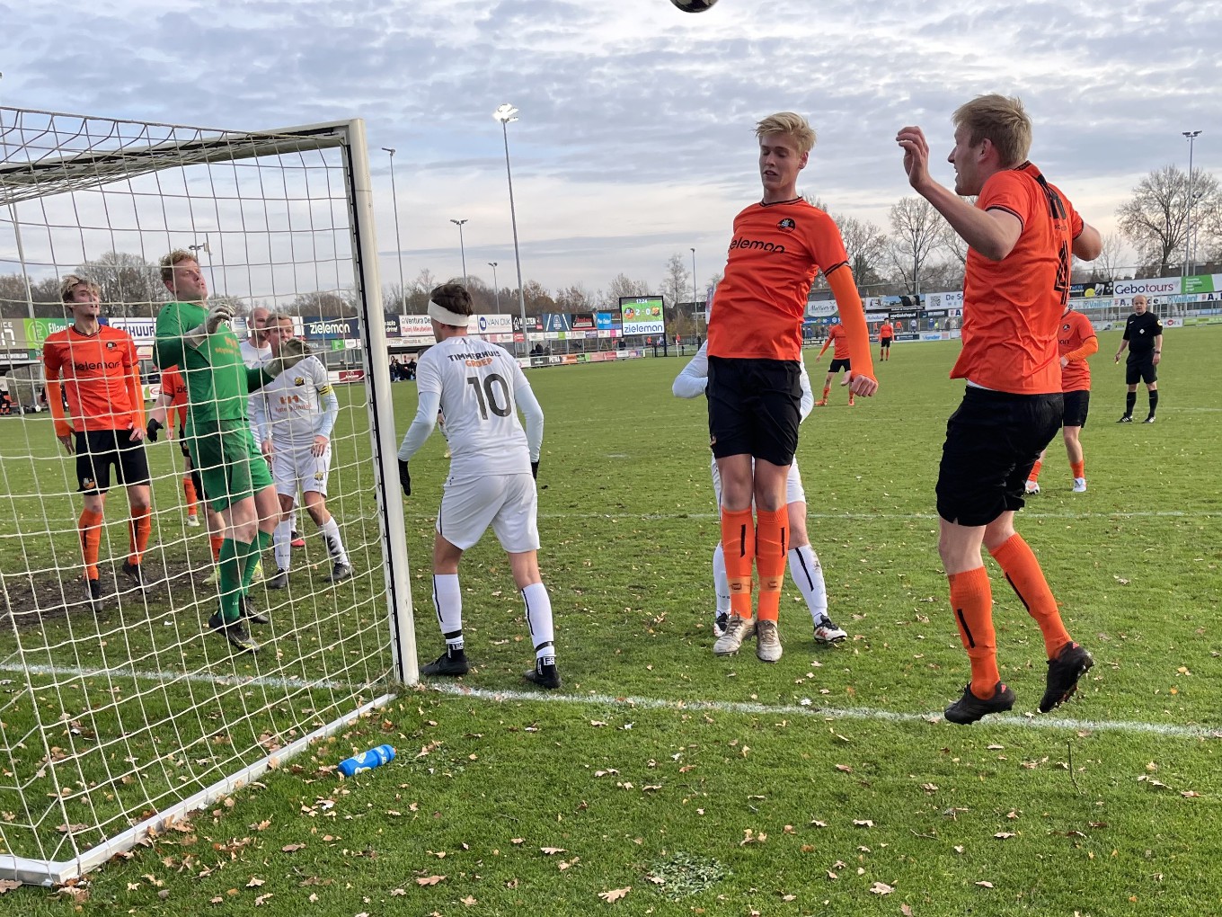 Ontketend S.V. Nieuwleusen walst met 6-1 over DOS’37 heen
