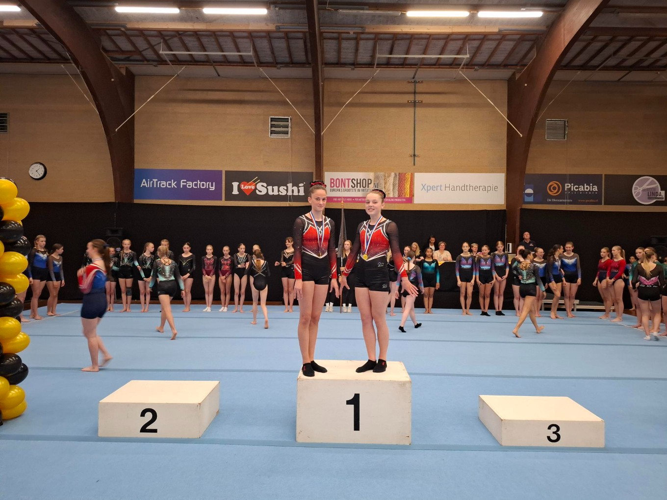 Turnsters GVN pakken prijzen tijdens finales