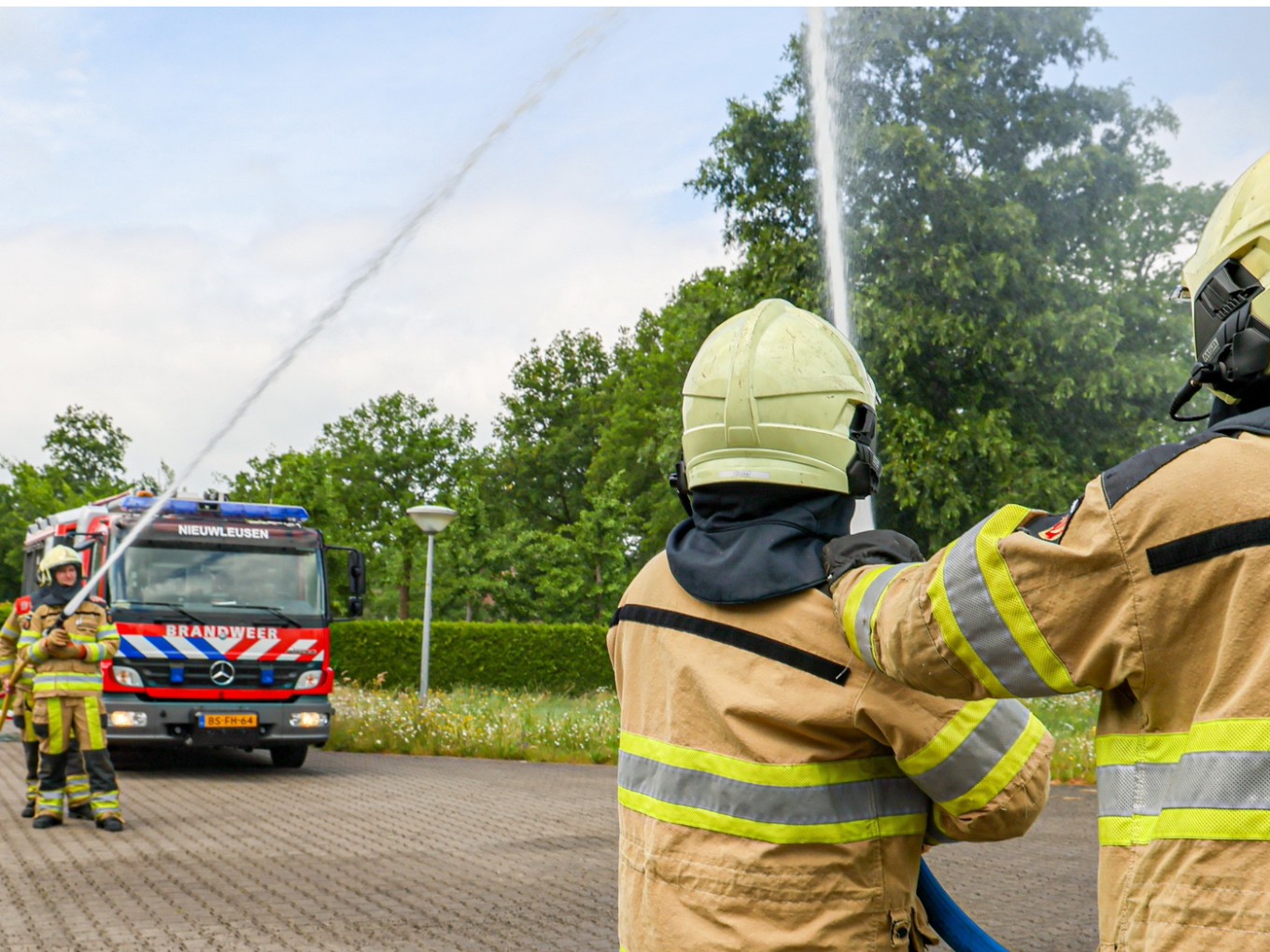 Brandweer Nieuwleusen herdenkt omgekomen collega’s