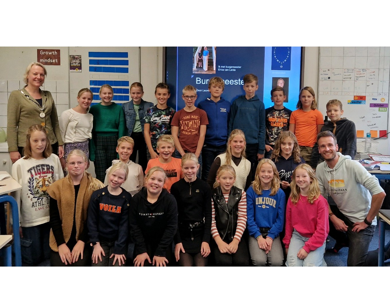 Burgemeester Erica van Lente in de schoolbank