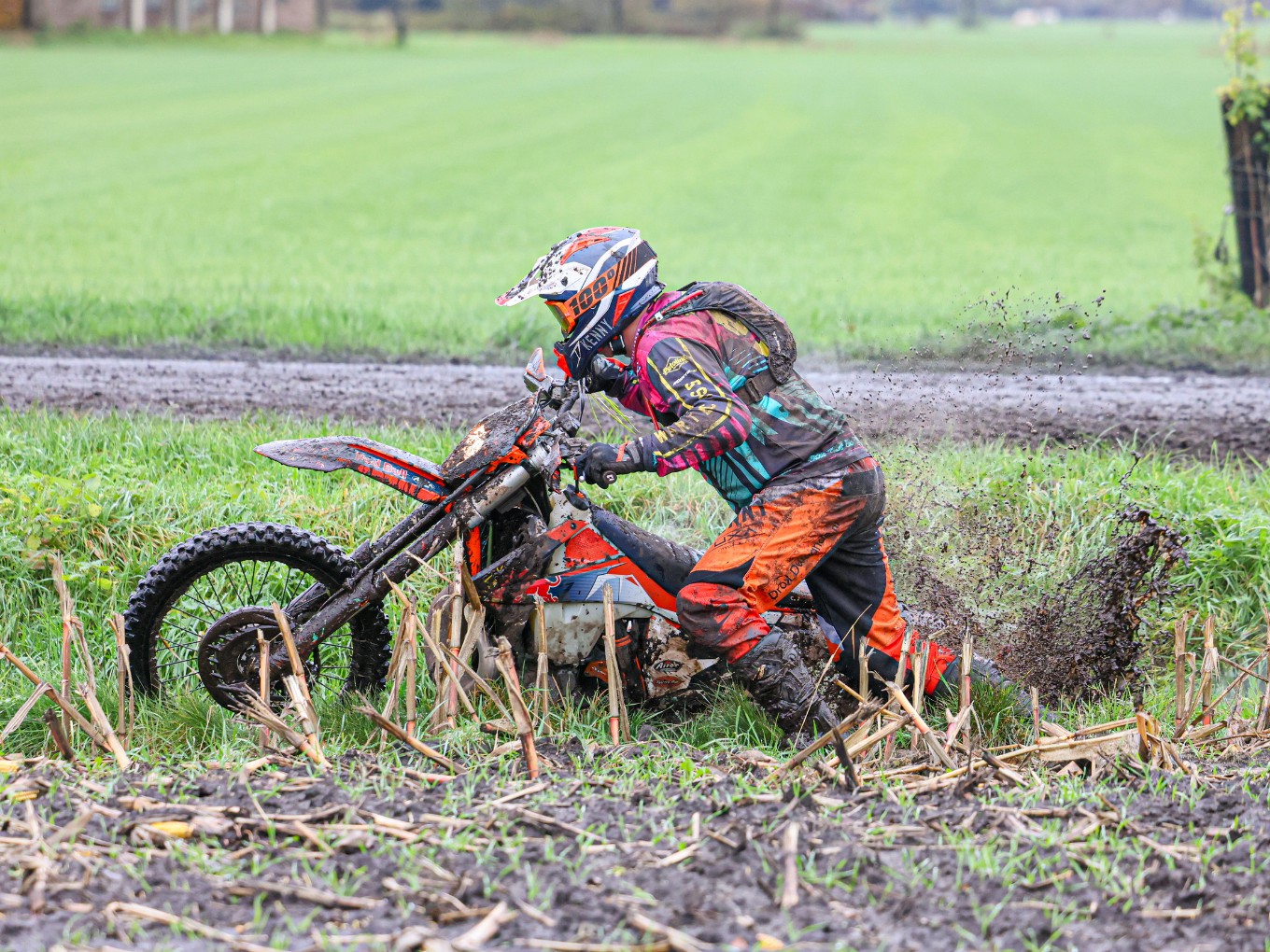 MAC van Dedem organiseert Off the Road Cross