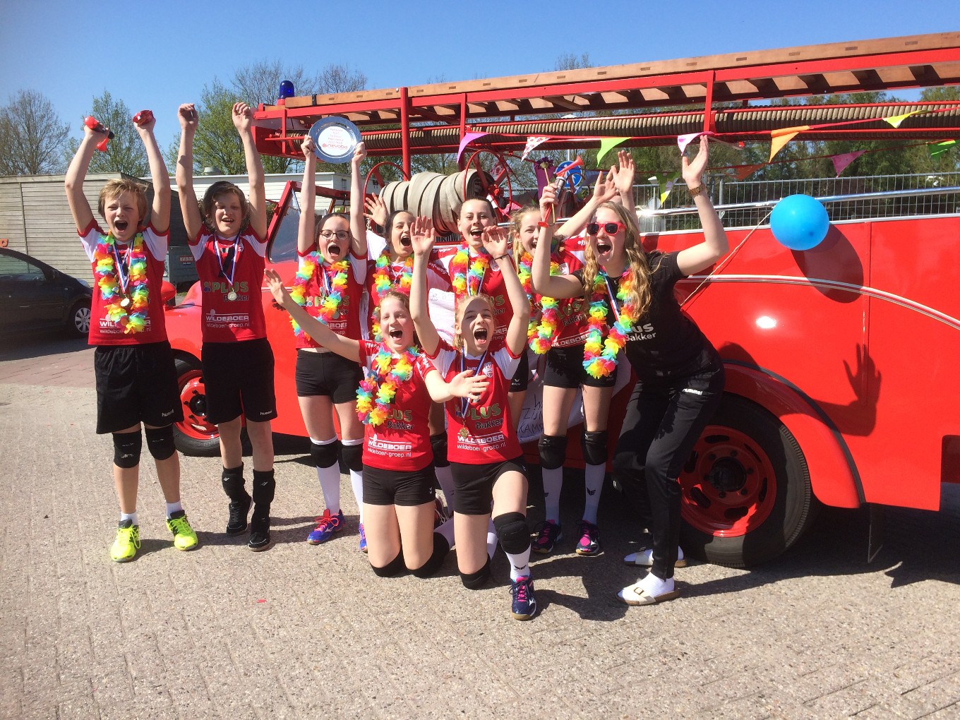 Flash huldigt haar kampioenen op de laatste competitiedag