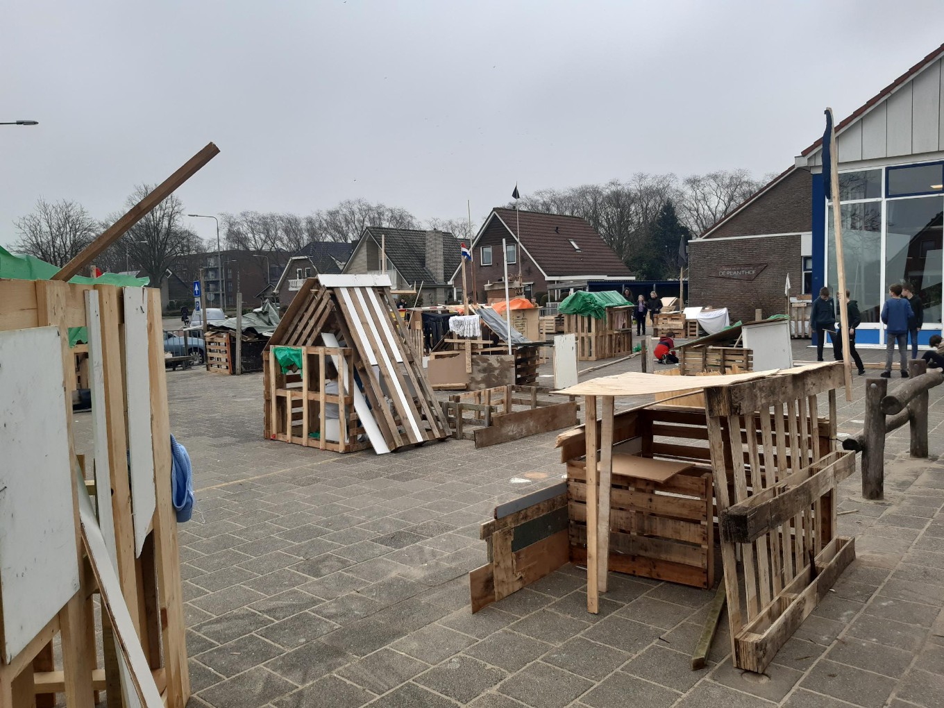 Leerlingen Planthof Nieuwleusen bouwen eigen dorp