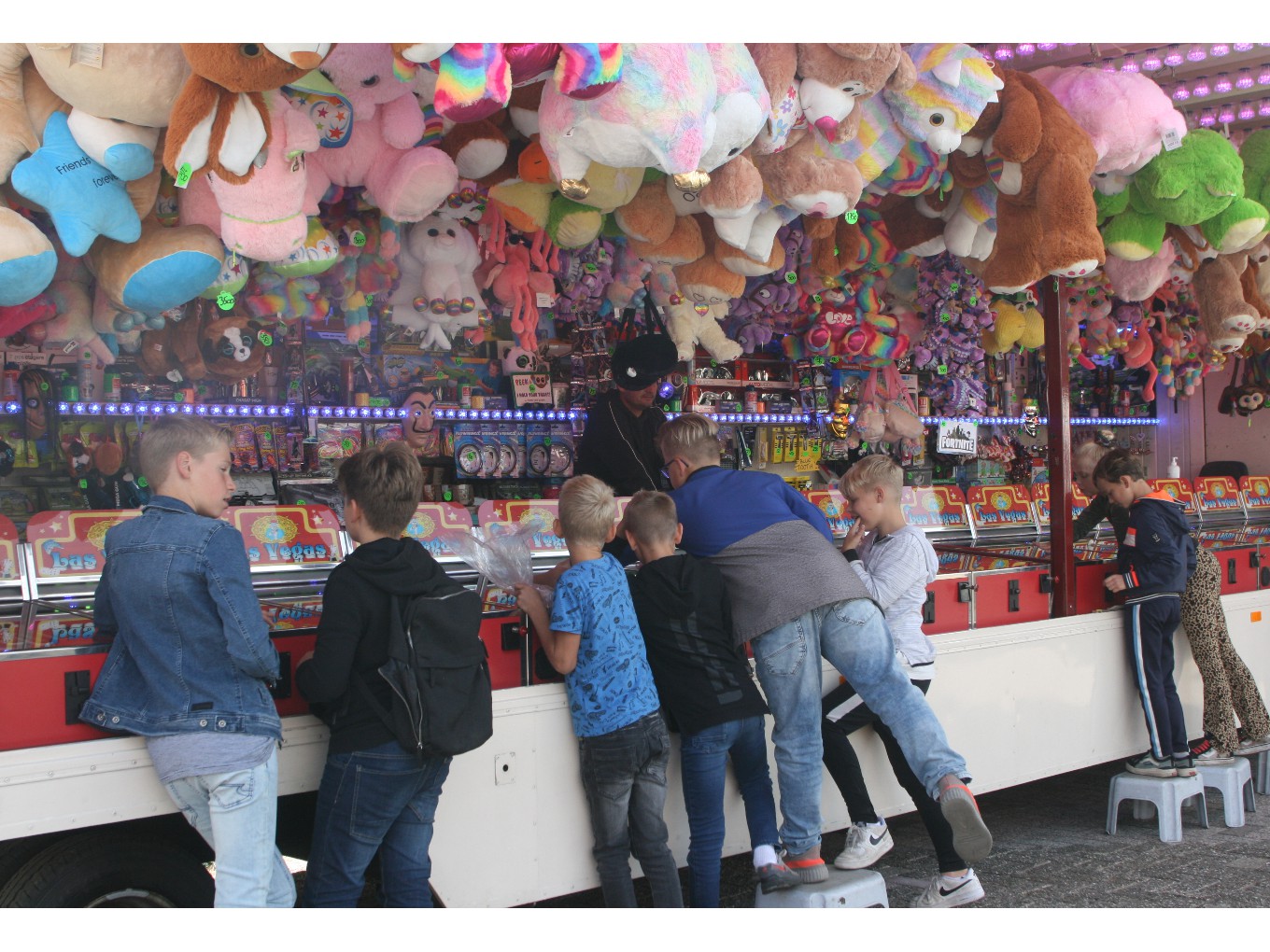 Jonge Lemelervelders genieten volop van kermis