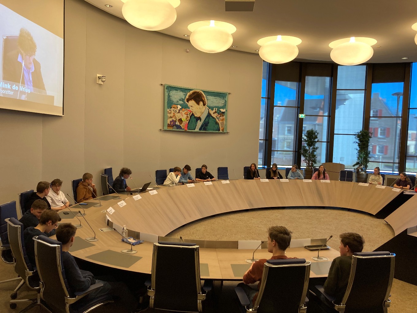Leerlingen Agnieten College debatteren in raadzaal