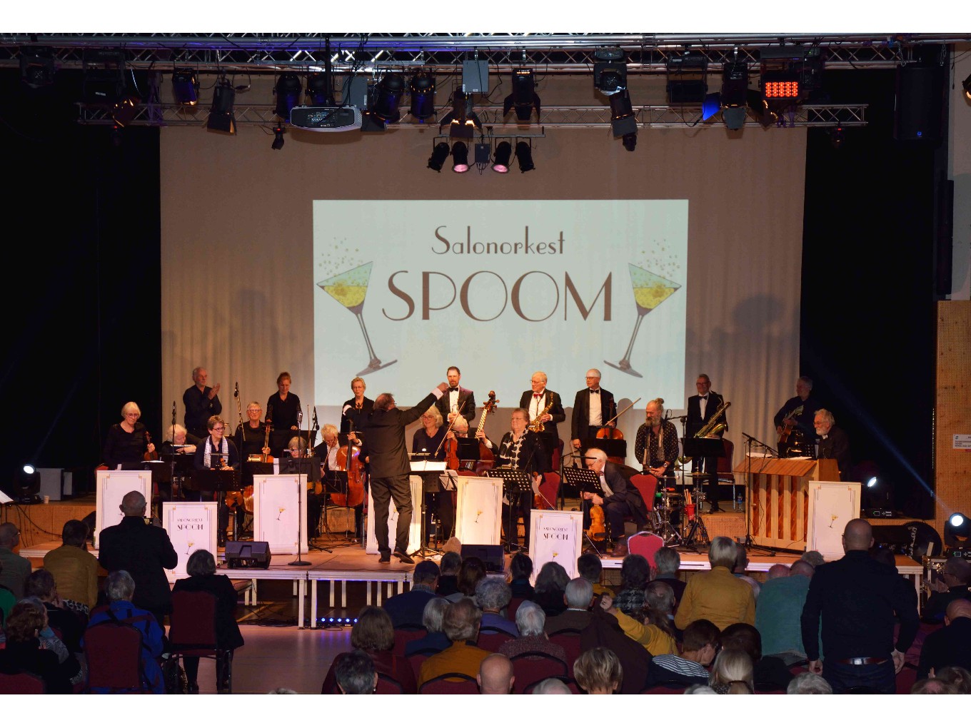 Spoom viert jubileum met muziek, zang en lachen